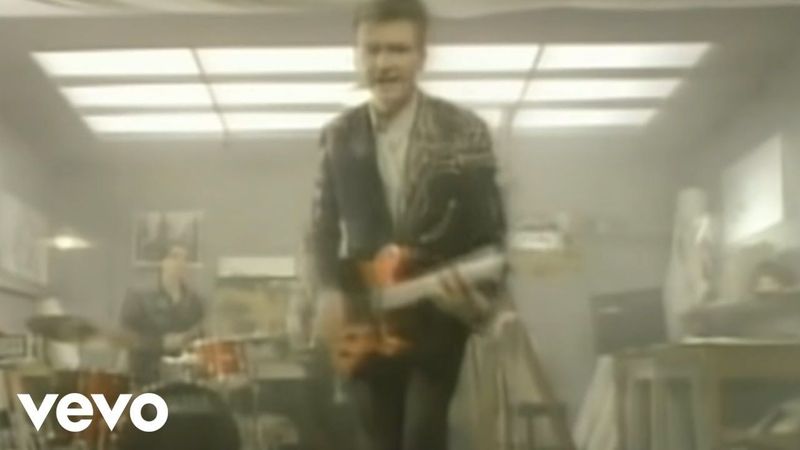Crowded House - Don’t Dream It’s Over (Official Video)