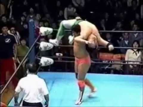 Kenta Kobashi debuts the burning hammer