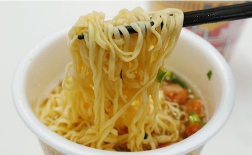กิน ”บะหมี่กึ่งสำเร็จรูป” อย่างไร ไม่ให้ส่งผลเสียต่อร่างกาย