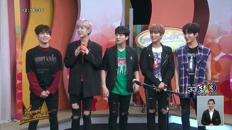 เรื่องเล่าเสาร์-อาทิตย์ มายเดย์ไทยสุดฟิน! 5 หนุ่มนักดนตรี DAY6 โชว์ร้องสดเรียกน้ำย่อย