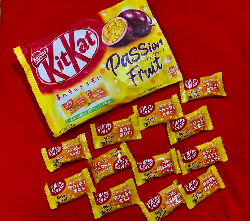 [คนชอบKitkat] kitkat รส passion Fruit แค่ชื่อก็ต้องสะดุดตา....มาให้ต้อง