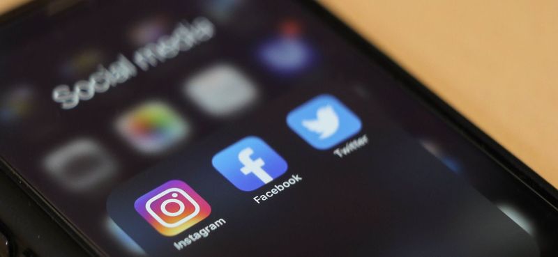 Excessive social media use is comparable to drug addiction