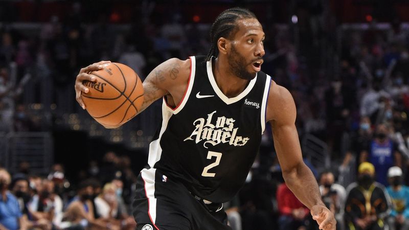 Kawhi Leonard has surgery to repair partially torn ACL
