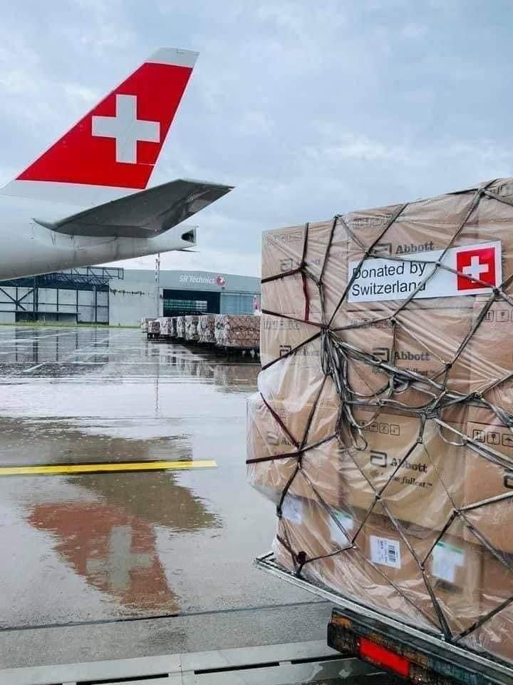 [อยากทำไป-มด] สวิตเซอร์แลนด์ส่งอุปกรณ์การแพทย์ช่วยเหลือประเทศไทย 🇨🇭❤️🇹🇭 อนุทินรับมอบเรียบร้อย