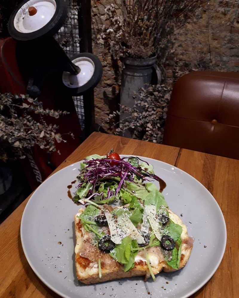 [ReborN2019 ] 🥬🥓Rocket Toast, Parma ham, parmesan cheese with olive ...