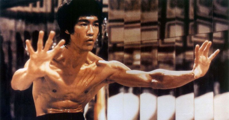 80 ปี บรูซ ลี ซูเปอร์สตาร์กังฟูเจ้าของปรัชญาการต่อสู้ จงเป็นดั่งน้ำ - SARAKADEE LITE