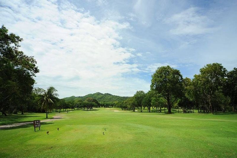 Bangpra International Golf Club | สนามกอล์ฟ บางพระ อินเตอร์เนชั่นแนล กอล์ฟ คลับ | Tuesday, 11 January 2022