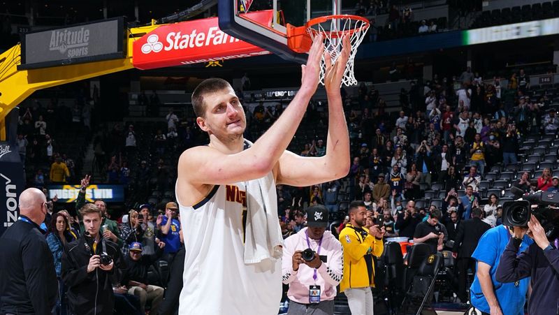 Nikola Jokic becomes 1st player in NBA history with 2,000 points, 1,000 rebounds and 500 assists in season