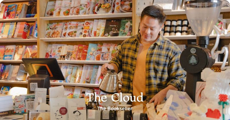 57 ปี เสียงทิพย์บุ๊คเซ็นเตอร์ ร้านหนังสือของคนจบ ป.4 ที่อยากให้ทุกคนได้อ่านหนังสือ