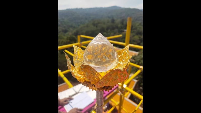 หาดูได้ยาก ยอดพระธาตุดอยสุเทพ
