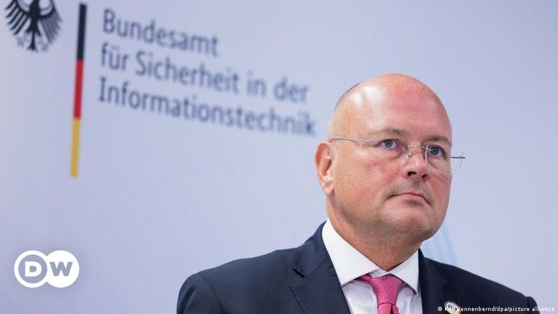 Germany cybersecurity chief faces sacking over Russia ties — reports | DW | 10.10.2022