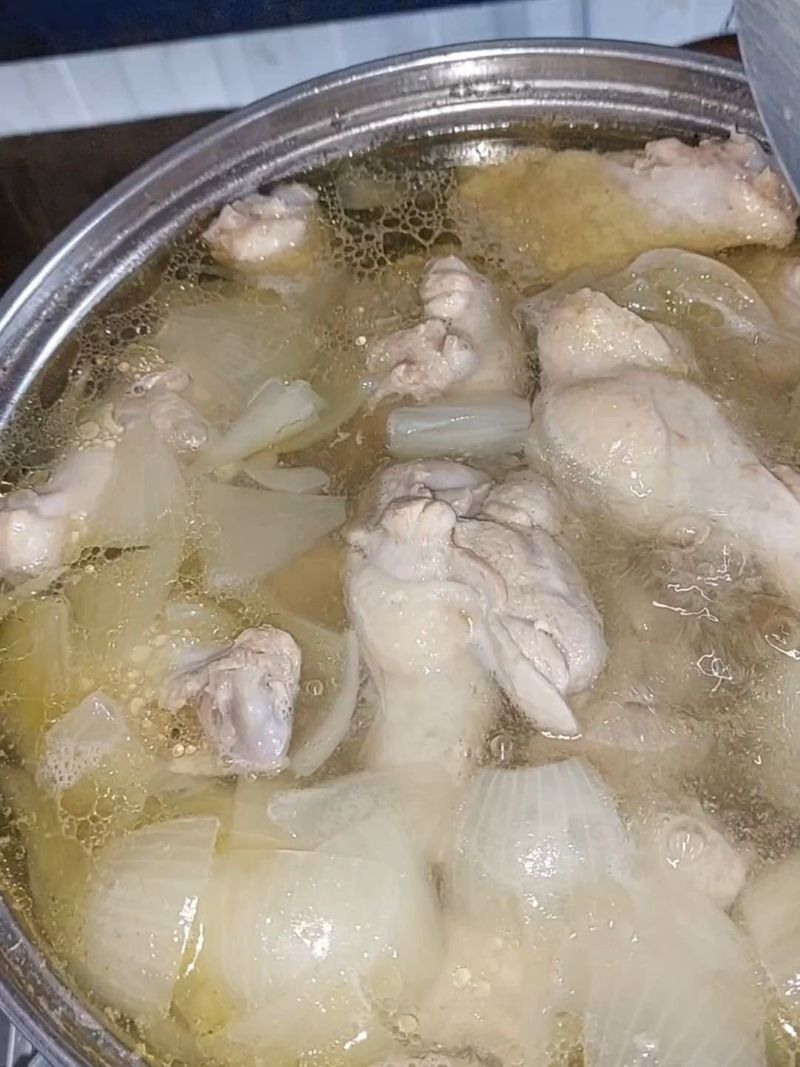 ซุปไก่ ทำง่าย ใช้วัตถุดิบแค่ 3 อย่าง | ซุปไก่ ทำง่าย ใช้วัตถุดิบแค่ 3 อย่าง | By กิน กับ เกด | Facebook