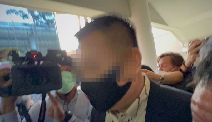 Alleged Chinese drug-ring boss surrenders to police in Bangkok