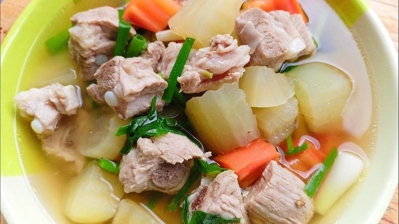 ต้มจืดบัวหิมะ กระดูกอ่อน พืชฤทธิ์เย็น แก้ร้อนใน เมนูต้อนรับฤดูหนาว