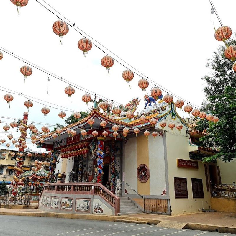 ศาลลูกศร · 28 Bon Mueang Alley, Tha Hin, Mueang Lop Buri District, Lopburi 15000, Thailand