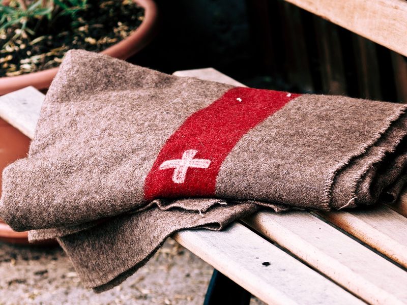 [Aronale Hanna] How To Wash A Wool Army Blanket Cleaning a wool army