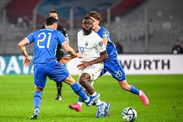 กรีซ ต้านฝรั่งเศสไม่ไหว เสมอ 2-2 จบอันดับ 2 ผ่านเพลย์ออฟ