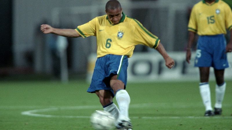คาร์ลอสคืนสนามเล่นให้ทีมผับอังกฤษหลังแขวนสตั๊ดไป 7 ปี | Goal.com ภาษาไทย