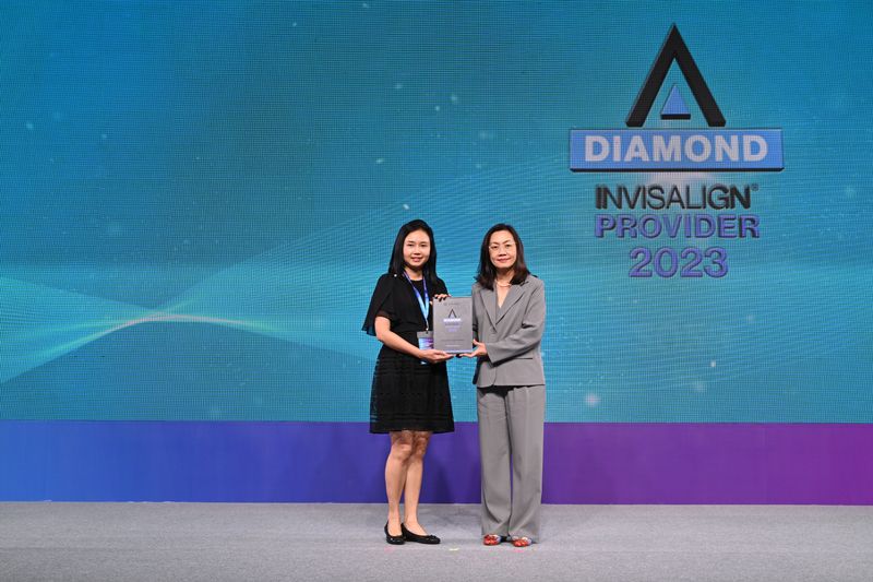 [Bangkok International Dental Center] รางวัล invisalign Diamond ...
