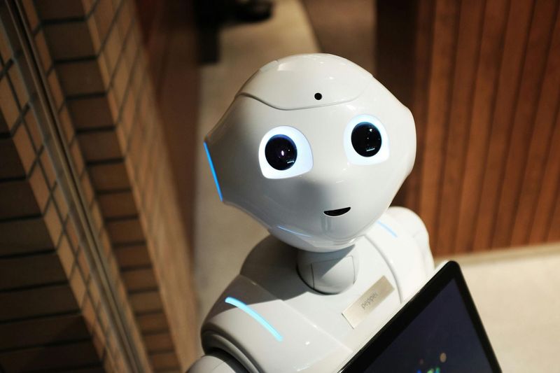 อาวุธลับของมนุษย์ : เมื่อ AI ครองเมือง โลกงานเปลี่ยนไป แต่“Soft Skills” ยังไม่เปลี่ยนใจนายจ้าง – ESG Universe
