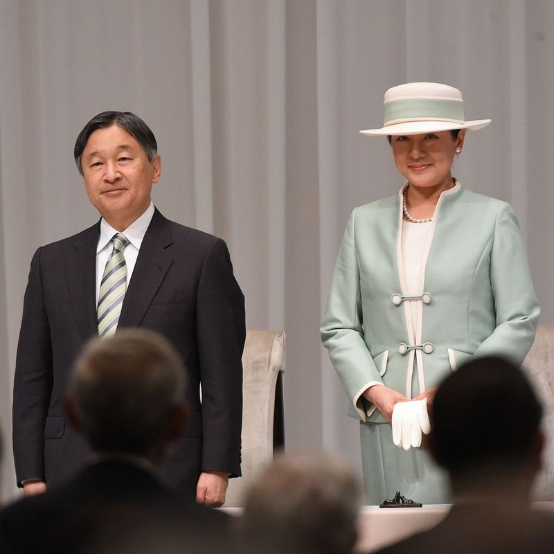 “側近中の側近”が360万円窃盗事件…20代係員級の宮内庁職員の“驚きの年収”（女性自身） - Yahoo!ニュース