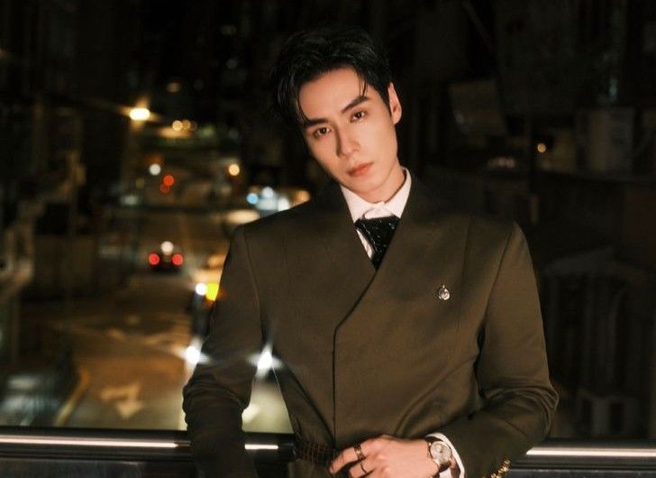 “หูอี้เทียน” จากนายแบบสู่ซูเปอร์สตาร์: เจาะลึกประวัติและผลงานเด่น