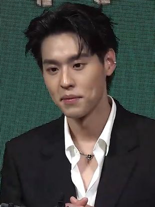 พุฒิพงศ์ อัสสรัตนกุล - วิกิพีเดีย