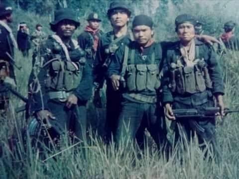 เมื่อทหารพรานขึ้นตีเนิน 1428 ที่บ้านร่มเกล้า ”ทหารพราน ประสาท สุทธิสา” สัมภาษณ์โดย ศนิโรจน์ ธรรมยศ