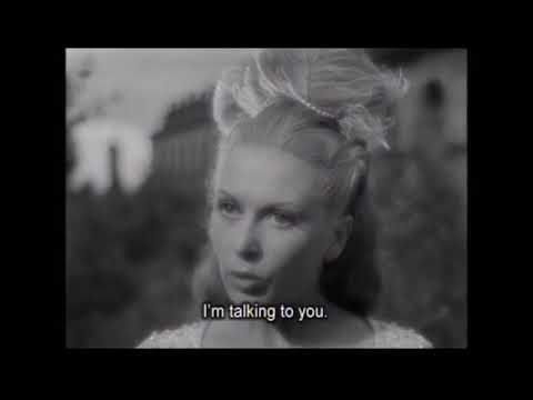 La Belle et la Bête (1946). Beauty leads the Beast.