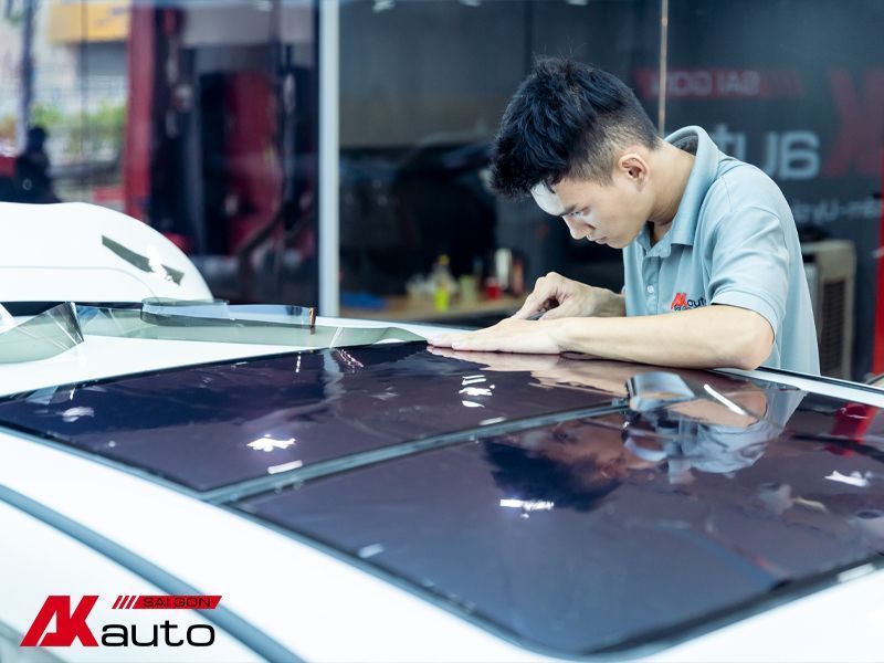[AKauto SaiGon] 🔥 Các Loại Phim Cách Nhiệt Tốt Nhất Tại AkaautoSaigon 🔥
Bạn đang tìm các loại phim cách nhiệt tốt nhất để chống nóng, bảo vệ nội thất và tăng tính riêng tư cho xế yêu? 🚗☀️ AkautoSaigon chính là điể