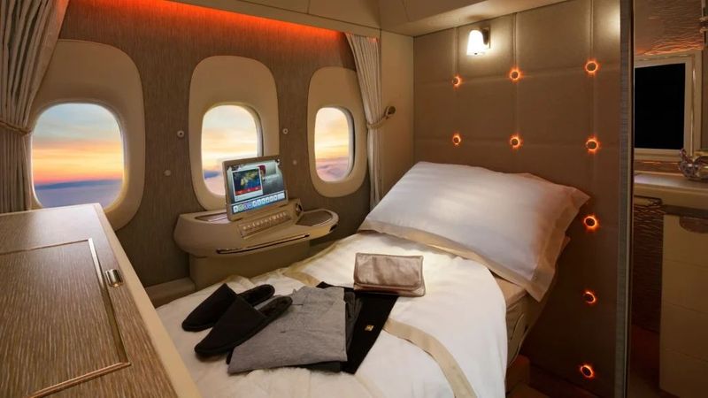 What is the Price of Emirates First Class Ticket? Booking Tips