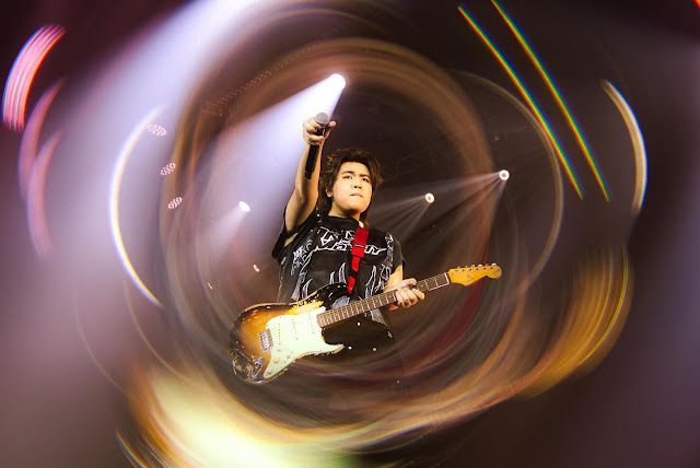 ประวัติ ธีร์ ทีปกร Only Monday ศิลปินหนุ่มผู้ขับเคลื่อนวงอินดี้ร็อกมาแรง