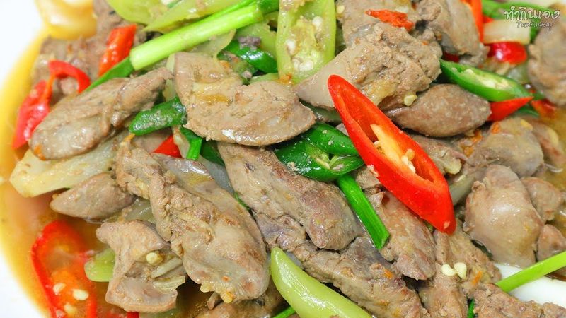 วิธีทำ ตับไก่ผัดพริกสด ตับไม่คาว ทำกินง่ายๆ