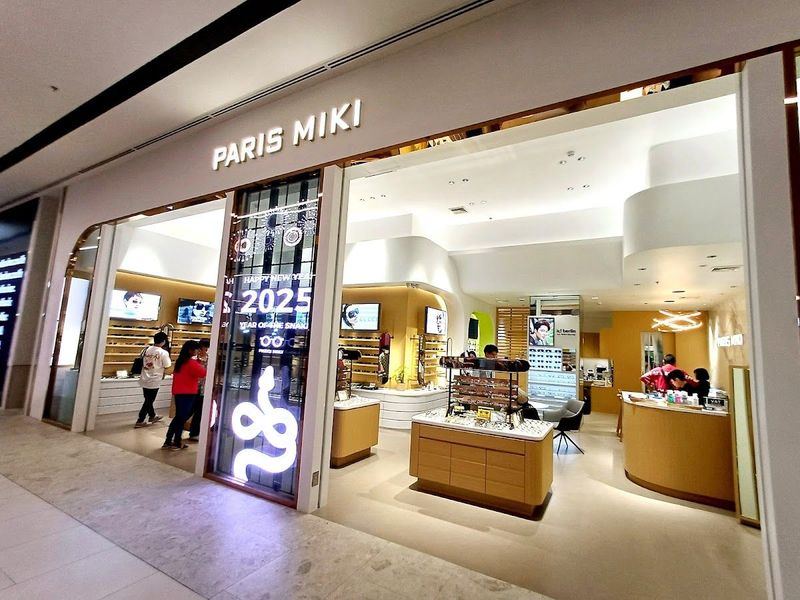 Google review of Paris Miki Optical One Bangkok Branch by JiimJourney