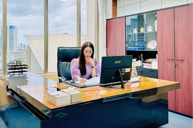 เปิดประวัติ อ๋อม สกาวใจ จากนักแสดง สู่บทบาทที่ปรึกษารัฐมนตรี