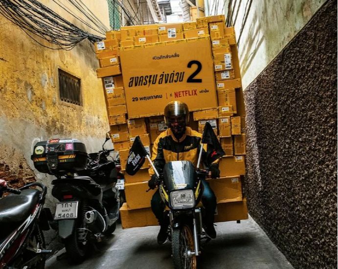 [ชตระกูล ศรีสวัสดิ์] ฉากนี้น่าตื่นเต้นกว่าละครสงครามธุรกิจ....ถึงเวลาที่จะต้องสั่งสอนบทเรียนให้กับกัมพูชาแล้ว!.
มุกในการทำสงครามเช่นนี้...เป็นหนึ่งในวิธีของการเบี่ยงเบนความขัดแย้งภายในประเทศได้หรือไม่?