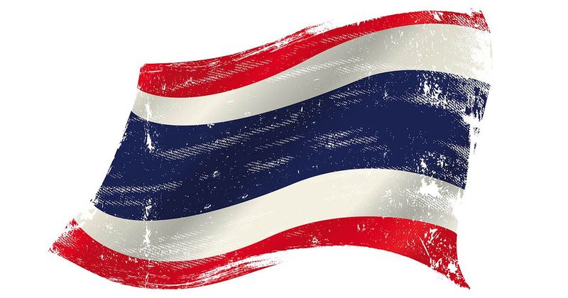ย้อนไทม์ไลน์กำเนิดธง สู่การสร้างชาติที่มาพร้อมการสร้าง ธงชาติไทย - SARAKADEE LITE