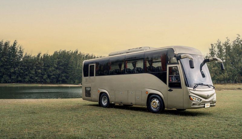 บริษัทรถทัวร์ รถบัส รถตู้ รถเก๋ง ให้เช่า เหมา | B&T General