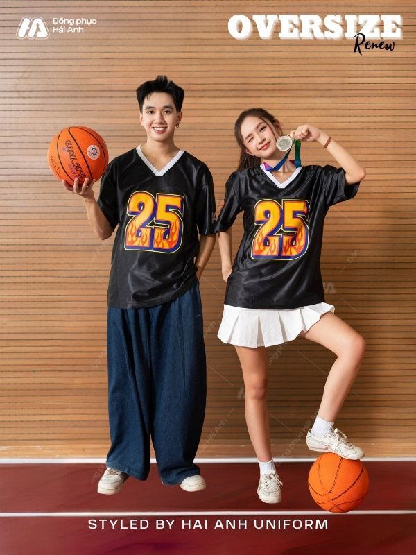 Mẫu Áo Thun Đồng Phục Lớp Oversize Cổ Tim Màu Đen