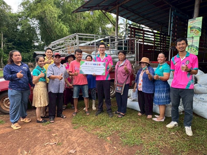 ทีมวิจัย มรภ.สกลนคร มอบปุ๋ยคอกและออกแบบบรรจุภัณฑ์ให้เกษตรกรผู้ปลูกมันฝรั่ง