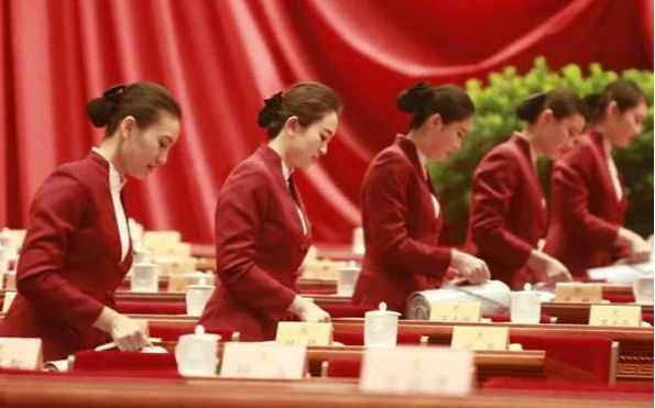 [ชตระกูล ศรีสวัสดิ์] บางทีการกระทำของฮาโตยามะอาจเป็นสิ่งที่ทำลายความรู้สึกของชาติอย่างแท้จริง
โดนจนได้ เมื่ออดีตนายกรัฐมนตรีญี่ปุ่น ยูกิโอะ ฮาโตยามะ ได้เข้าร่วมขบวนพาเหรดต่อต้านญี่ปุ่น ชาวเน็ตญี่ปุ่นประณามเขาอย่างรุนแรงว่