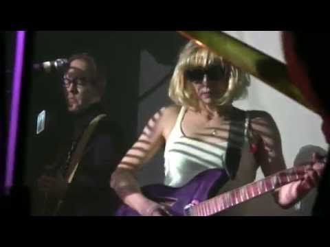 Bettie Serveert - Here She Comes Now (Velvet Underground)