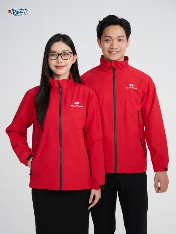 Mẫu Áo Khoác Đồng Phục Màu Đỏ Techcombank