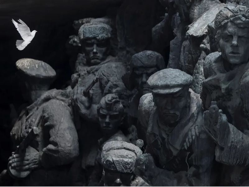 [Right Style by Bom+] หรือนี่คือ “เหตุผลหนึ่ง” ปูตินถึงต้องการทั้งดอนบาส (แคว้นโดเนตสค์ทั้งหมด)
ขณะที่เซเลนสกีหัวเด็ดตีนขาดไม่ยอมยกให้ถึงแม้จะมีดีลแลกแคว้น