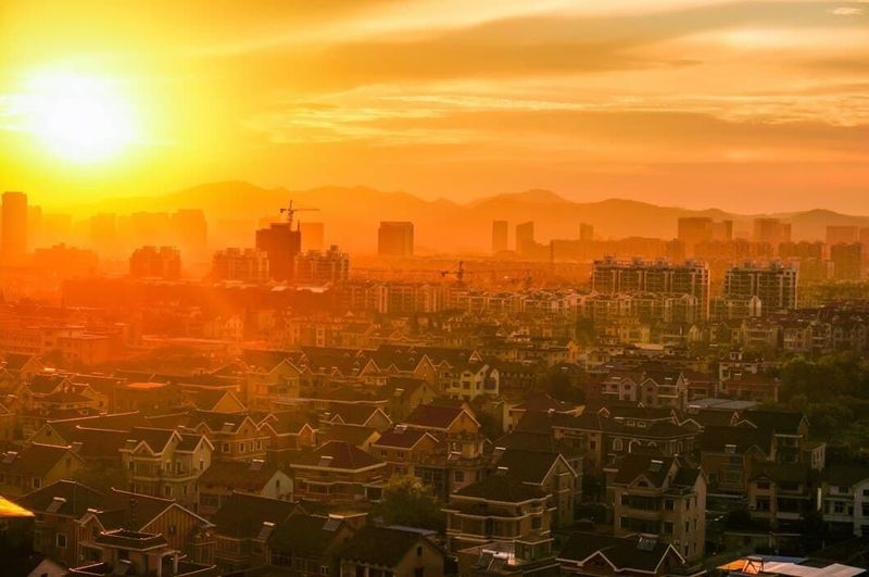แนะนำ 8 วิธีแก้ปัญหาบ้านร้อนได้ง่าย ๆ ทำได้ไม่ต้องใช้งบเยอะ