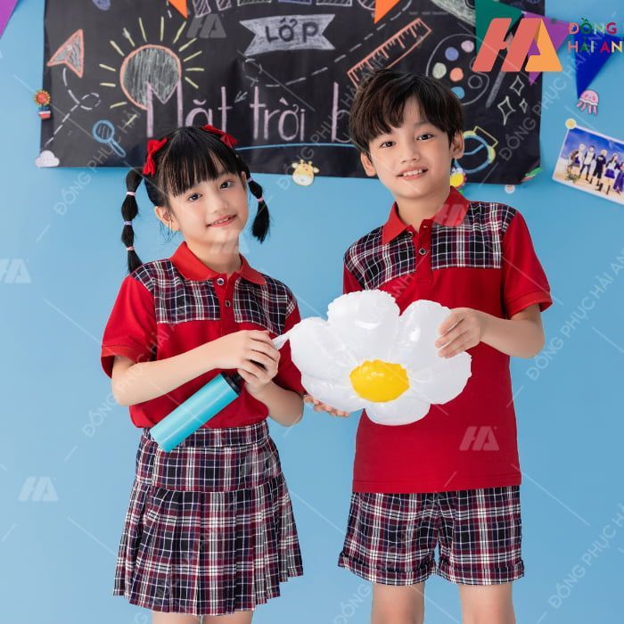 Mẫu Áo Đồng Phục Mầm Non Đỏ Phối Kẻ