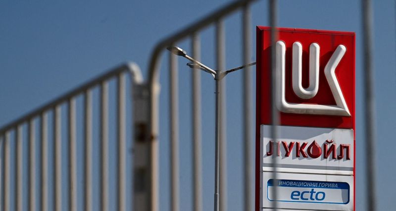 Will Trump’s Sanctions Make a Dent in Russia’s Oil Exports?