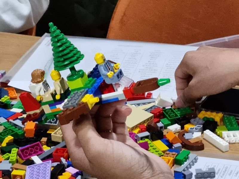 Empathy คืออะไร สำคัญอย่างไรในการสร้างนวัตกรรม - LEGO SERIOUS PLAY