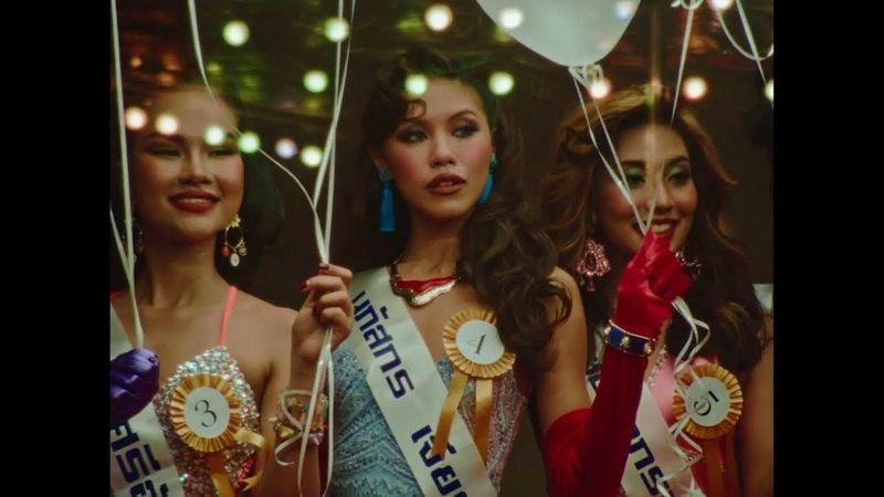 YOUNGOHM - ไฟกลางคืน (Official Video)