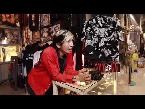 เสื้อผ้าแนวPunk แบรนด์จากญี่ปุ่น อังกฤษ จากร้านUNDERGROUND RISING ตลาดนัดกรีนวินเทจจตุจักร